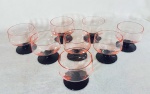 ART DECO - Conjunto em cristal rose e negro composto por 8 taças para sobremesa. Med. 7,5 x 7,5 cm.