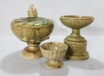 LUIS SALVADOR - Lote com 3 peças em cerâmica, sendo uma compoteira, um porta confeitos e uma floreira. Altura do maior: 23 x 18,5 cm