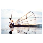 Steve Mc Curry – foto original de Pesca com Puçá, típico da região, em Katmandu – Nepal – atribuída ao grande fotógrafo americano, especializado em termos orientais, muito premiado no exterior. Em papel Kodak especial U.S.A (42,5 cm x 25 cm)