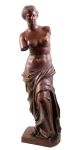 Grande e bela escultura clássica de bronze representando Vênus de Milo, fundição francesa, final do século XIX, sem assinatura.Medidas: 83,5 cm de altura x ( 25 x 20 ) cm na base.