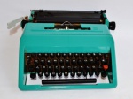 Máquina de escrever antiga da marca Olivette, modelo Studio 45. FUNCIONANDO.