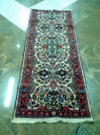 SAROUK - Tapete persa feito a mão em lã e algodão. Med.: 80x200 cm.