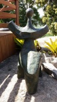 BRUNO GIORGI - "Mulher da Lua", escultura moderna brasileira confeccionada em bronze patinado e cinzelado, assinada. Med.: 97x60x52 cm.