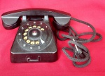 Antigo telefone, belo item para decoração na tonalidade preta.