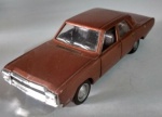 Miniatura, réplica de carro - representando Dodge Dart. Mede aprox. 11cm.