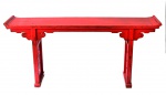 Console chinês em madeira nobre, laqueado na cor vermelha ,finos entalhes nas colunas de sustentação. Med. 2,00 x 44 x 90 cm alt