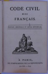 21 - CODE CIVIL DES FRANÇAIS ÉDITION ORIGINALE ET SEULE OFFICIELLE. À PARIS, DE L'IMPRIMERIE DE LA RÉPUBLIQUE. AN XII. 1804. 436 páginas. Encadernado. Med. 19 x 13 x 3 cm. Cod. MMC-143