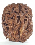 INDONÉSIA - Antiga talha em madeira nobre, com ricos entalhes com flora e figuras típicas de Apsarás. Med. 27 x 22 cm.