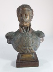 DOM PEDRO I - Excepcional busto, séc.XIX/XX, ótima fundição. Assinatura não localizada. Base em madeira. Med. 23 x 16 cm.