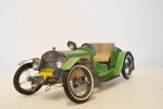 MILTON CRUZ - `Carro verde` - lata - 11x33 cm