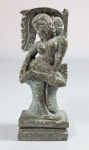 Escultura indiana em pedra dura, repres. dançarina. Alt. 10 cm