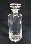Pesada garrafa circular em grosso cristal liso europeu. Alt. 26 cm