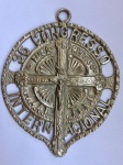Belo medalhão decorativo representando 36 Congresso Internacional Eucarístico. Med. 16cm