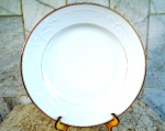 EMILE BOURGEOIS - 1857/1934 - PARIS - PRATO grande fundo , esmaltado na cor branca e vitrificado para serviço de arroz  ( Arrozeiro ) doces etc.. Diâmetro 31 cm e altura 5 cm