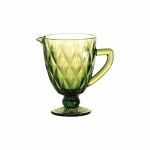 Belíssima jarra em vidro com predominância da cor verde com capacidade para 1L. Medida 15cm x 20cm