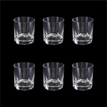 Conjunto composto por 6(seis) Copos para Whisky em Cristal com Lapidação "Dedão". Medida: 9 x 7,5 cm. (Diâmetro).