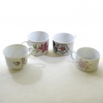 4 (quatro) Xícaras de Chá em Porcelana Branca com Estampas e Marcas Variadas para Coleção.