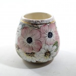 Vaso em Cerâmica Brasileira WEISS com Rica Policromia em Flores - Medida: 7,5 cm X 14 cm. (alt). Filetes Dourados - Ref.-SILE618
