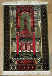 Tapete egípcio de oração com desenho de mesquita (à máquina) Med. 115 x 70 cm.