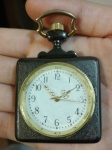 Antigo Relógio de bolso de colecionador em excelente estado, acompanha estojo original.