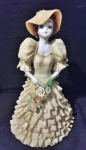 Belissima boneca portuguesa, toda em porcelana e biscuit, feita a mão, com detalhes que impressionam, década de 40, medindo 25 cm.