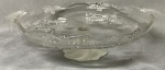 Linda fruteira ou centro de mesa em cristal, medindo: 35 cm diâmetro (possui restauro)
