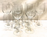 6 lindas taças para vinho de cristal, medindo; 21 cm alt.