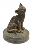 Escultura em bronze dourado representando gato, medindo; 9 cm alt.