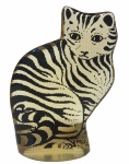 ABRAHAM PALATNIK- maravilhosa escultura de resina de poliéster policromada representando gato , medindo 9,5 cm alt x 7 cm larg. Assinada.