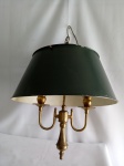 Lustre pendente com cúpula de lata, tom esverdeado, partes em latão dourado, funciona com 2 lâmpadas (lâmpadas não acompanham); aprox. 78 alt. c/ corrente x 40cm