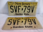 Par placas americanas, New Jersey SVF-79V, antigas; aprox. 31 x 15,5cm