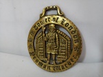 Medalha bronze Londres, Porta dos Traidores, apresenta desgastes; aprox. 10,5 x 9cm