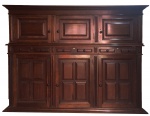Lindo e raro armário de madeira nobre - 230 x 62 x 180 cm de altura. (Este lote precisa ser retirado pelo comprador em fazenda, situada no Município de Souzas, em Campinas ou a combinar)