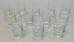 12 copos de vidro para licor. 4 x 9 cm de altura - 2 apresentam defeito de fabricação