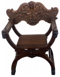 Cadeira de madeira nobre com braços. Pé pata de leão - 76 x 55 x 90 cm de altura