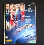 ÁLBUM de figurinhas UEFA - Champions League - Official 2010/2011. No estado - Completo.