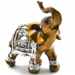 Elefante Miniatura em Resina com Elegante Trabalho com Espelhos nas Vestes. Medida: 9 x 9 x 4,5 cn