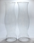 Par de donzelas em vidro soprado. Início do século XX. 41 cm. Pertencente ao espólio de Sérgio Luiz Viotti e Dorival Carper.