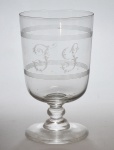 Cálice em cristal europeu incolor monogramado.  13 cm. Pertencente ao espólio de Sérgio Luiz Viotti e Dorival Carper.