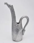 ARTHUR COURT – Design - Floreira em alumínio fundido na figura de Girafa. EUA. 1989. 35 cm.