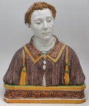 Busto em cerâmica de `Deruta`, representando figura de nobre complementado em policromia de esmaltes. Itália. Década de 1970. 60 x 50 x 23 cm.