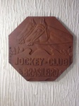 Belíssima Placa de Jockey Brasileiro em ferro forje, medindo: 37cm de altura e 37cm de comprimento