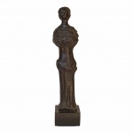 Bruno Giorgi (Mococa, SP, 1905 - Rio de Janeiro, RJ, 1993) - Deusa. Rara escultura em bronze, assinada com iniciais BG. 59 cm (bronze).
