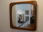 Espelho em caviúna maciça, c. 1960. 80 x 80 cm