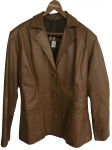 Espetacular casaco em couro de Gramados, medindo: 74 cm comp.