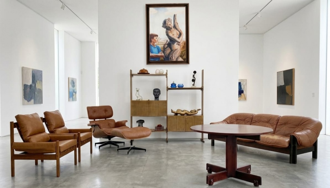 LEILÃO DE MOBILIÁRIO DE DESIGN E DECORAÇÃO - ANTIGUIDADES