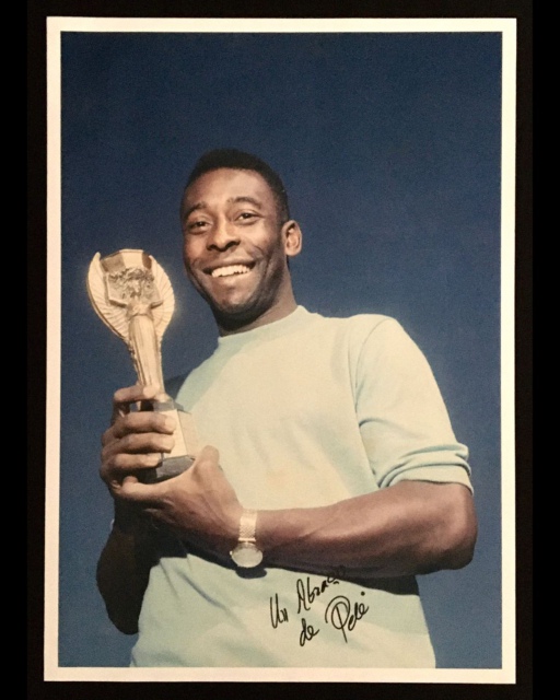 12º ACERVO DE COLECIONADOR: FOTOS RARAS, PELÉ, POSTAIS E REVISTAS, LIVROS, GRAVURAS E COLECIONISMO..