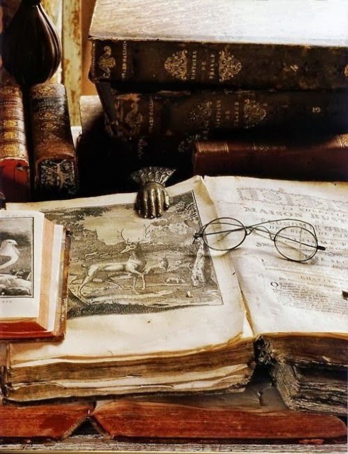 ACERVO DE COLECIONADOR COM PREÇOS REDUZIDOS:  LIVROS, REVISTA E JORNAIS, MILITARIA, POSTAIS E HQ